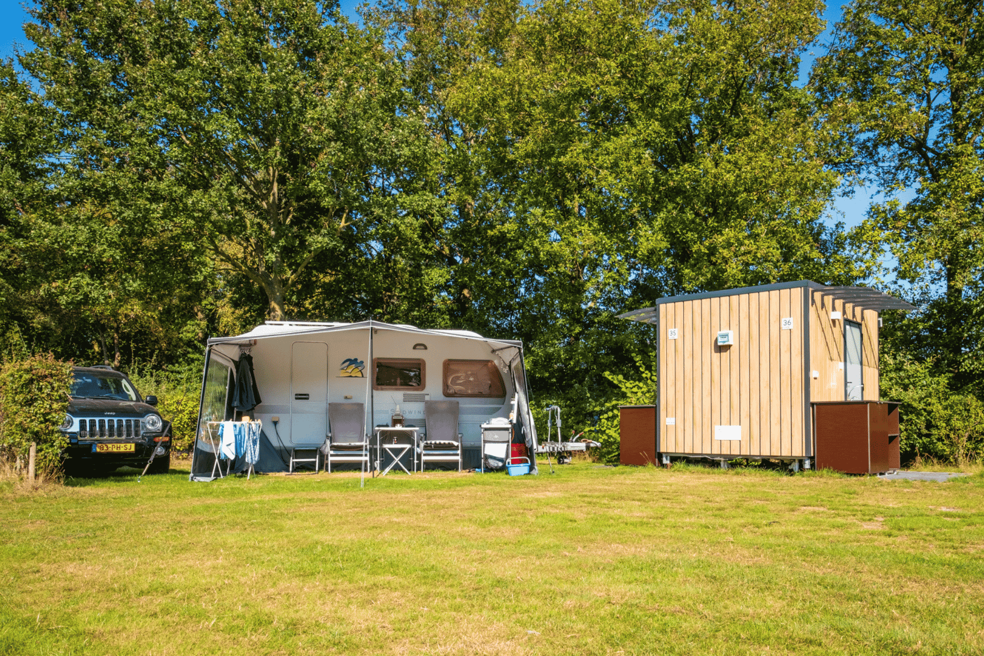 Kampeerplaats met privé sanitair